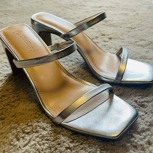 Formal wear heeled sandals